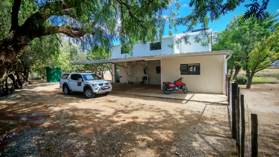 6 Bedroom Property for Sale in Middelburg Eastern Cape